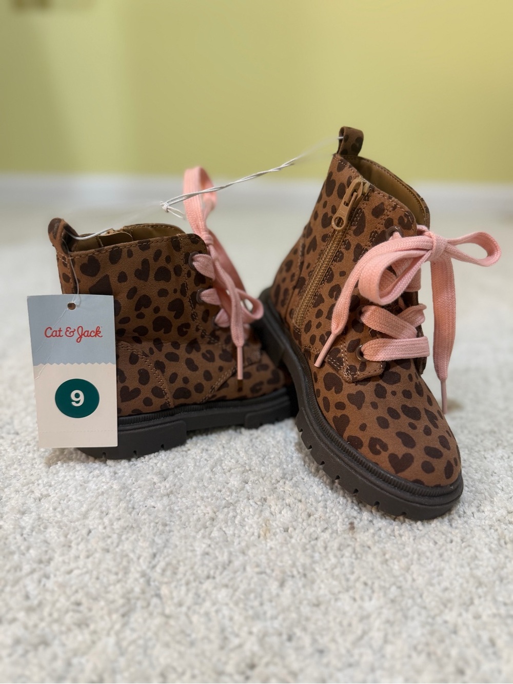 ✨BRAND NEW✨ Cat & Jack Girls' Brown Leopard Ankle Boots with Pink Laces - Size 9
